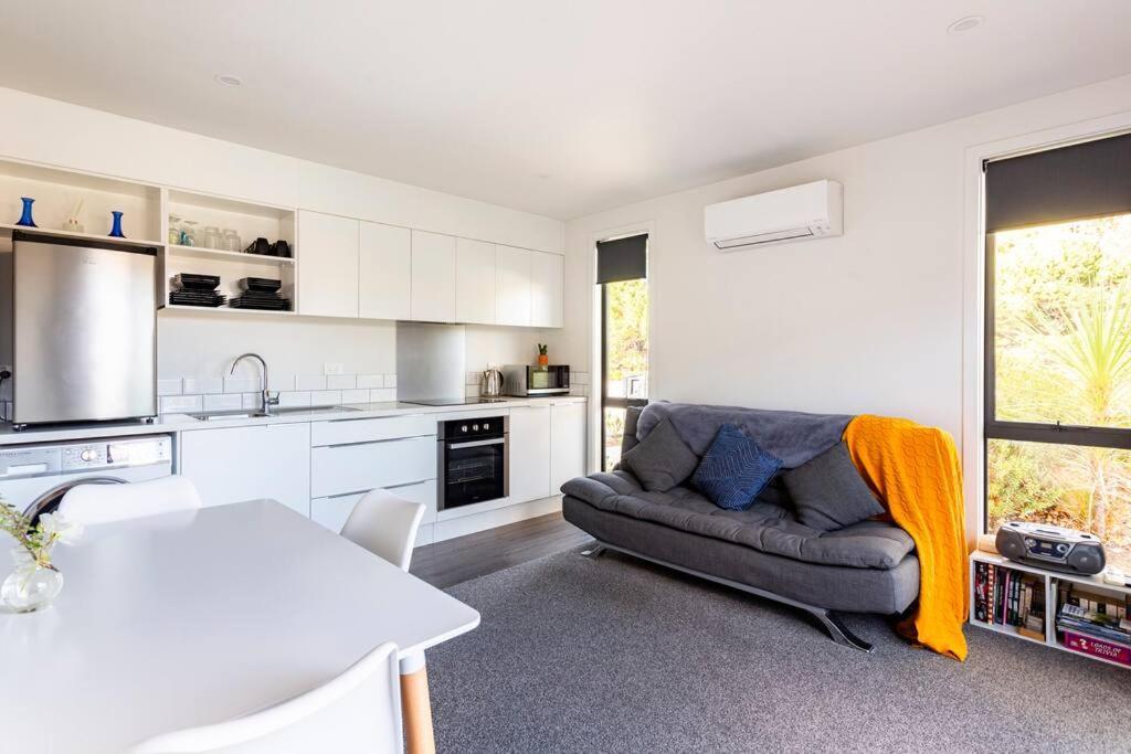 Cosy Coudret Flat Apartment Cromwell Exterior photo